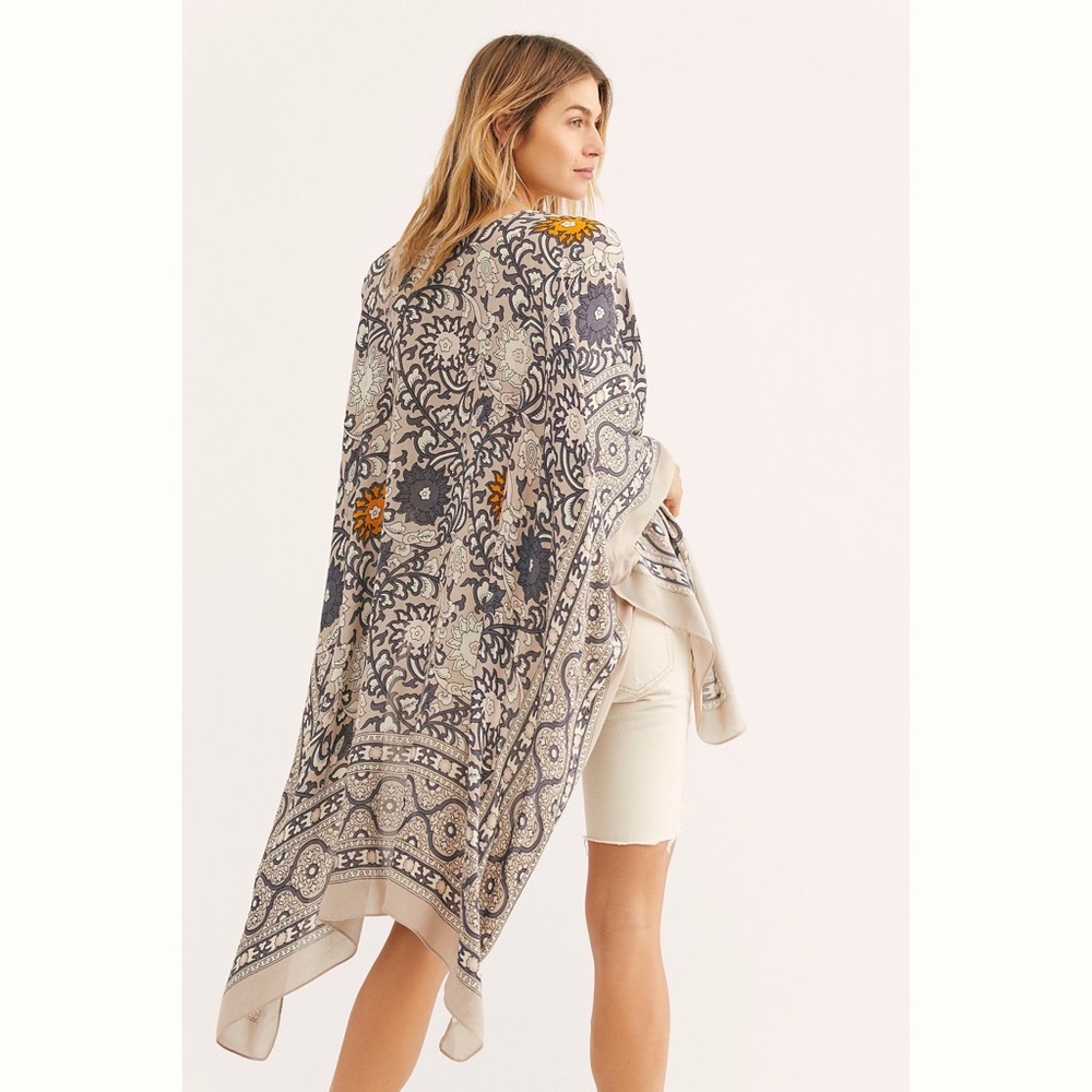 Free People Gray and Cream Patterned Sweater